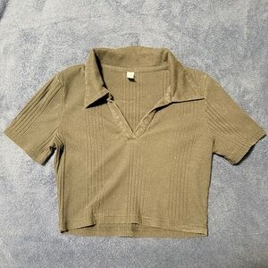 Black Ribbed Collared Crop Top